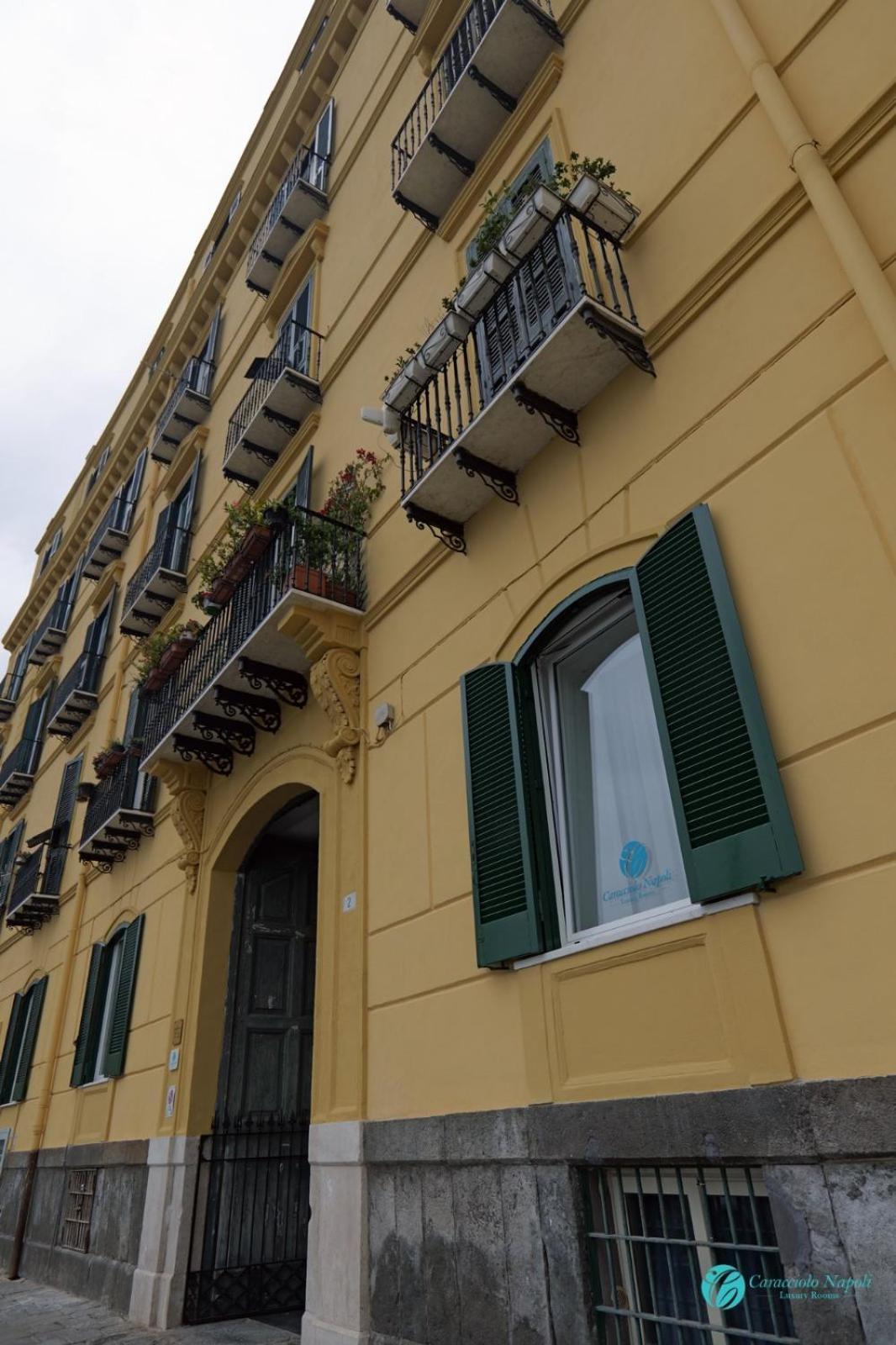 Caracciolo Napoli Beb Bed & Breakfast Exterior photo